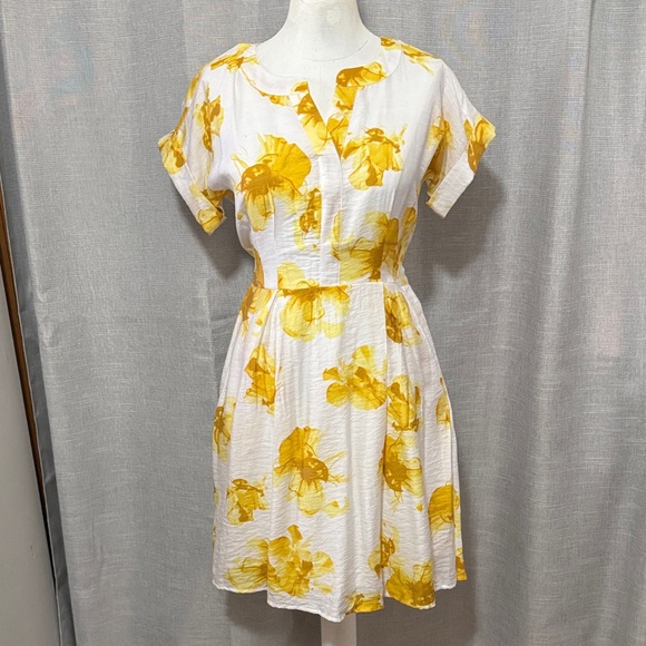 Simply Vera Vera Wang Dresses & Skirts - Simply Vera | Vera Wang-Rayon Blend Dress-Popover-Pockets-Ties-Yellow/White-XS